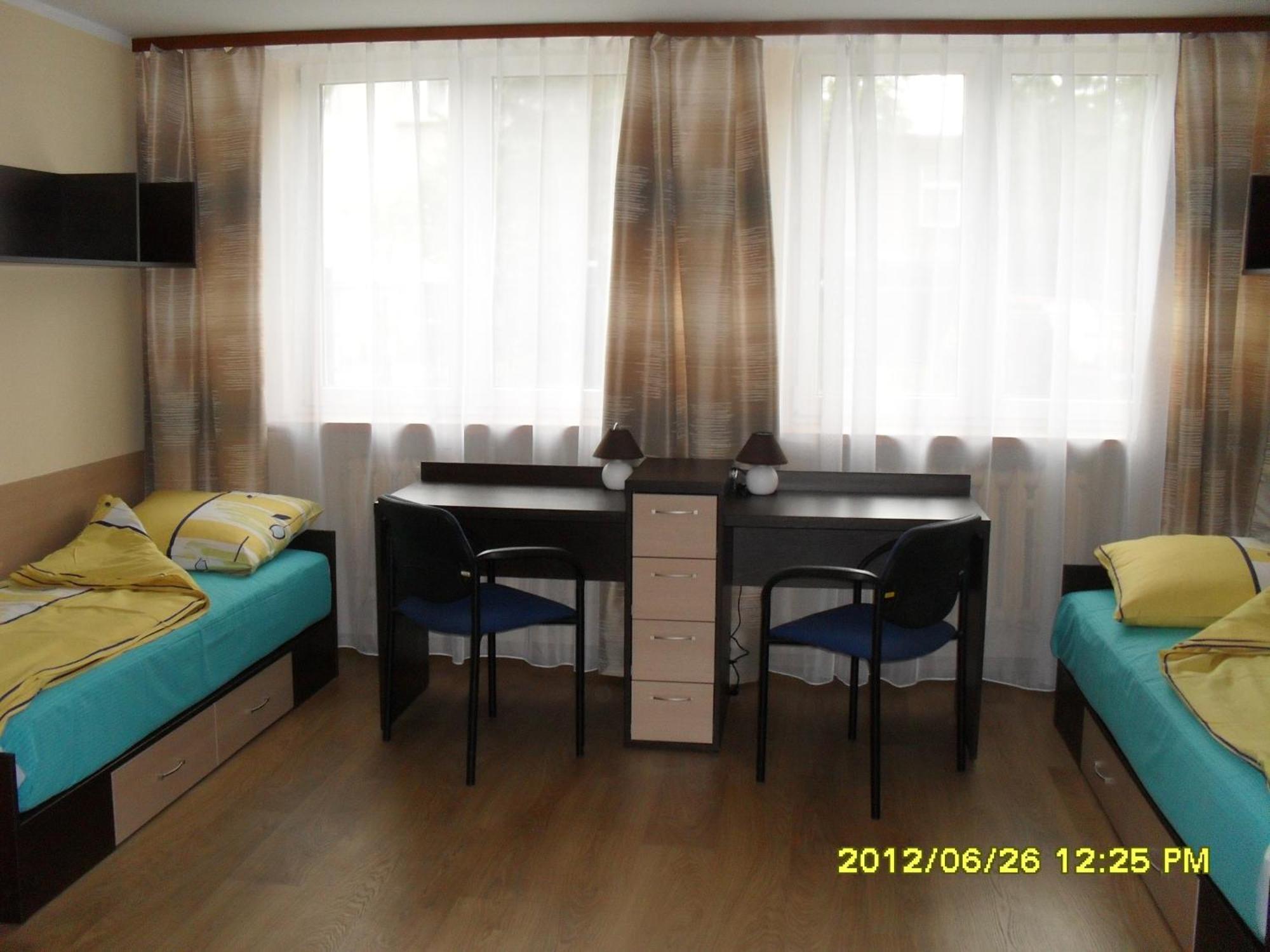 Dom Studencki Atol Hostel - Krakow — Photos 1